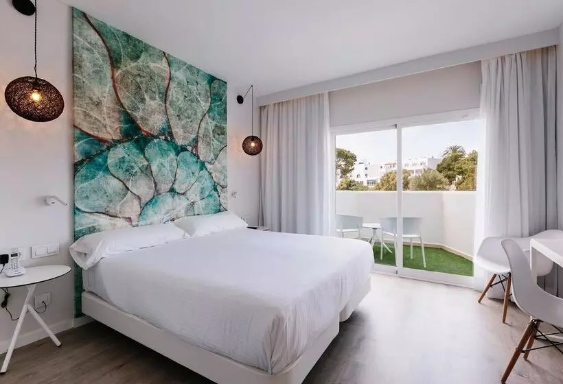 اتاق استاندارد با چشم‌انداز استخر, Aluasoul Mallorca Resort  Adults Only