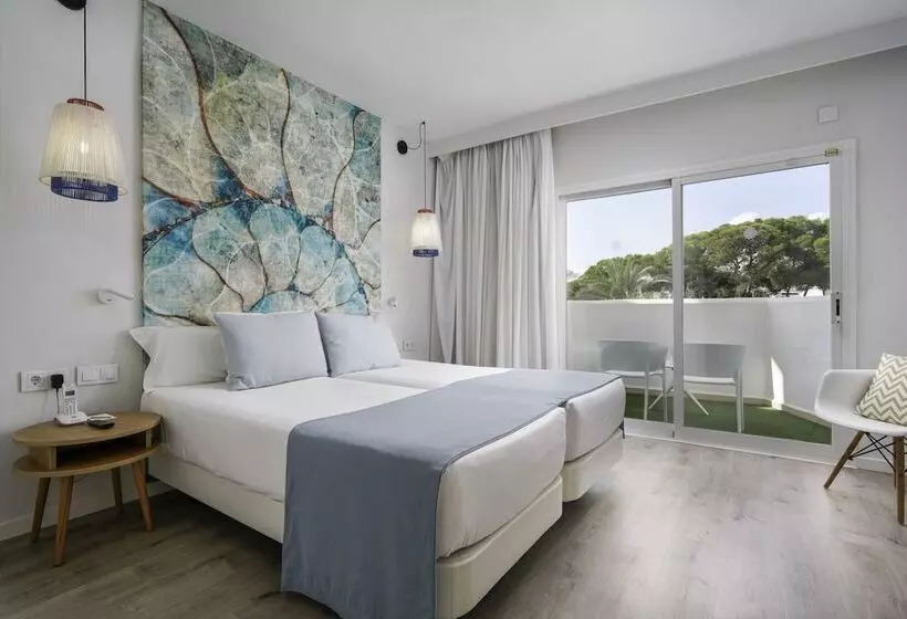 اتاق استاندارد با چشم‌انداز استخر, Aluasoul Mallorca Resort  Adults Only