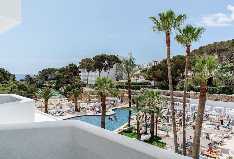 اتاق استاندارد با چشم‌انداز استخر, Aluasoul Mallorca Resort  Adults Only