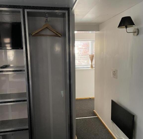 חדר סטנדרט, Bentleys