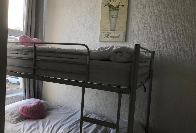 اتاق خانوادگی, Melrose