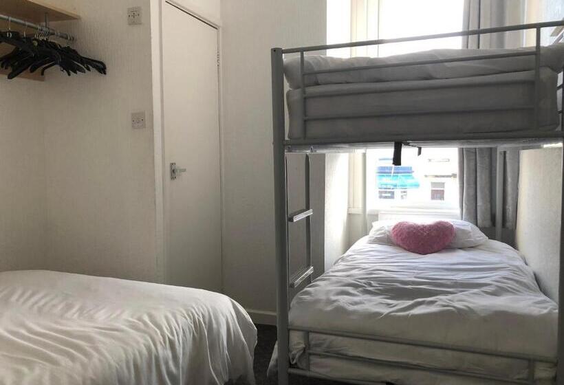 اتاق خانوادگی, Melrose