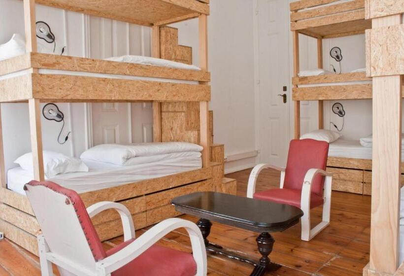 اتاق خانوادگی, Independente Príncipe Real