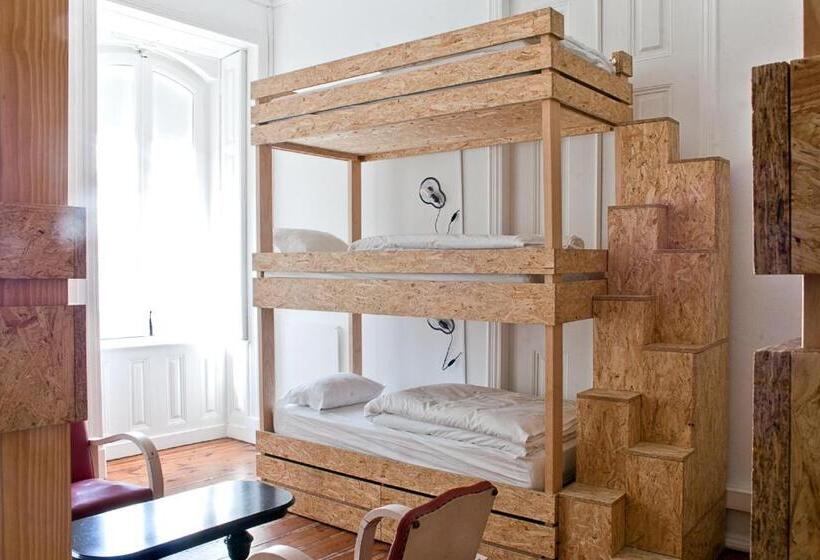 اتاق خانوادگی, Independente Príncipe Real