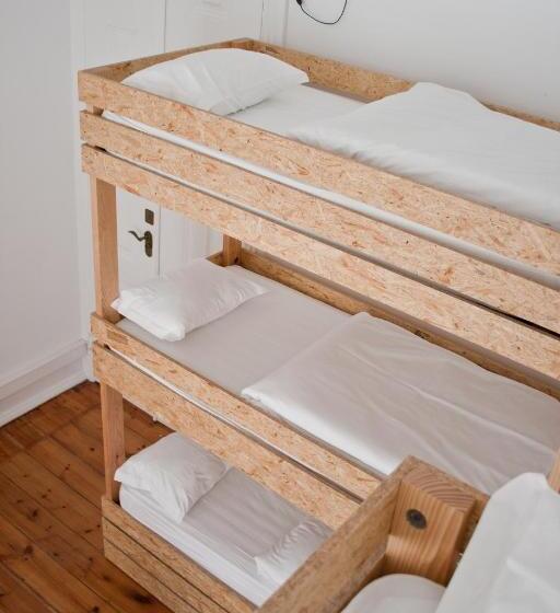 اتاق خانوادگی, Independente Príncipe Real