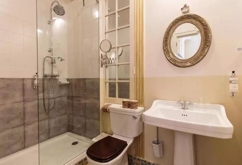 Quarto Basic, Independente Príncipe Real