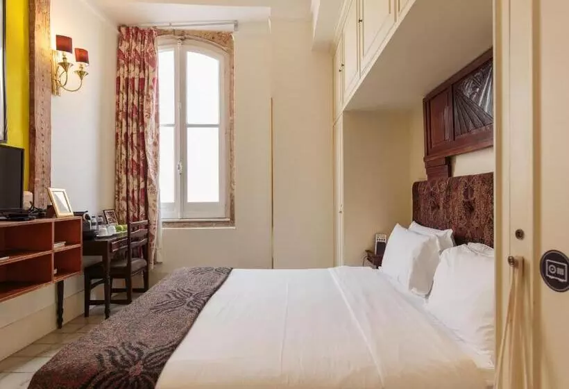 Quarto Basic, Independente Príncipe Real