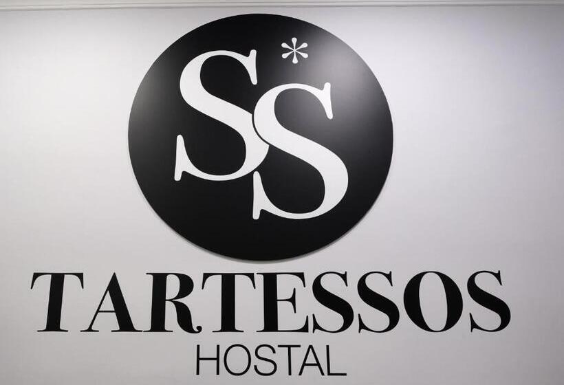 اتاق راحتی سه تخته, Hostal Tartessos