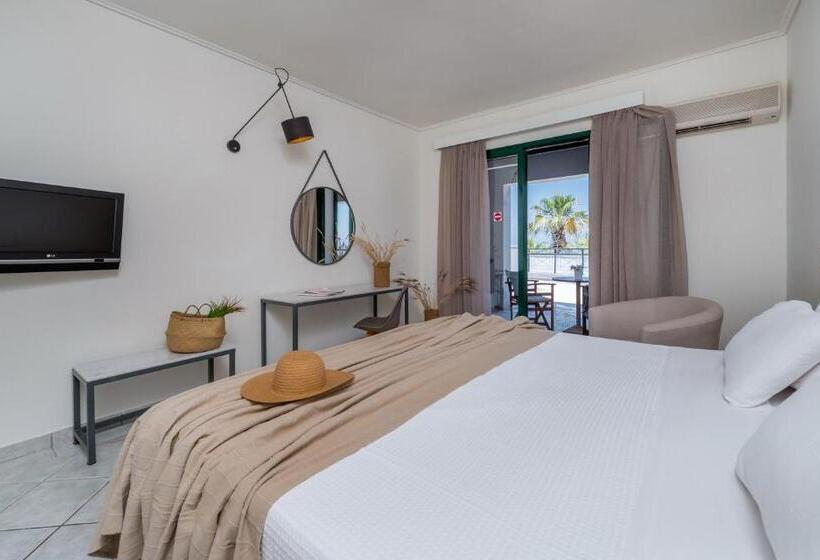 اتاق استاندارد با بالکن و چشم‌انداز دریا, Phoenix Beach