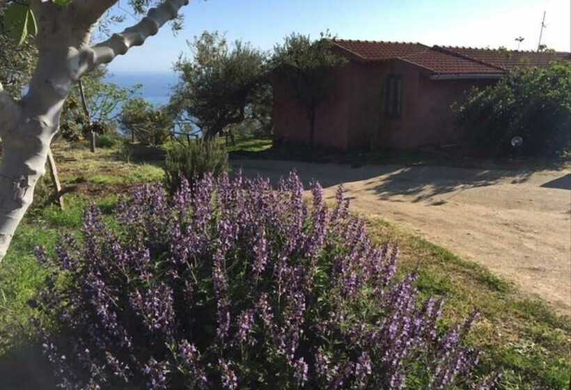 اتاق ساده چهارنفره, Agriturismo Monte Alto