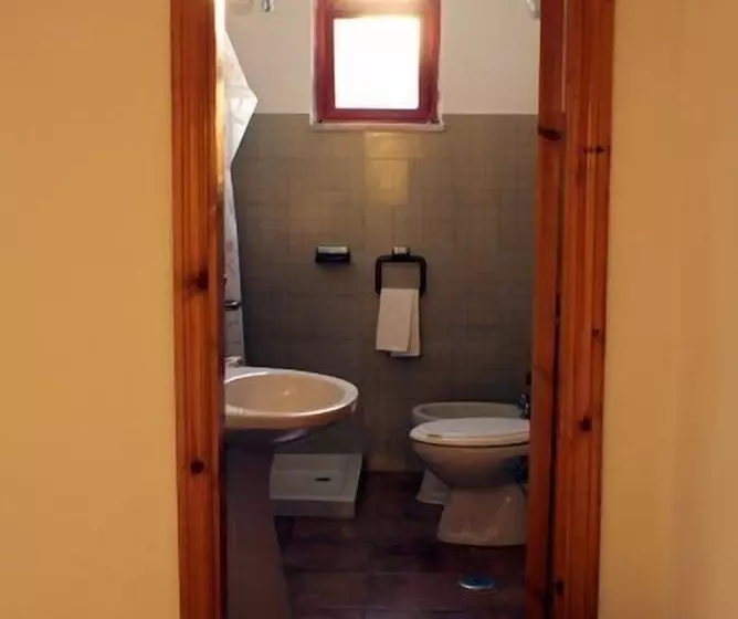 اتاق استاندارد چهار تخته, Silica Residence