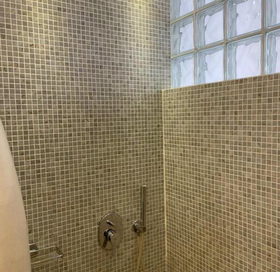 2 Schlafzimmer Suite, Kokkinos Villas