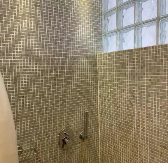 سوئیت 2 خوابه, Kokkinos Villas