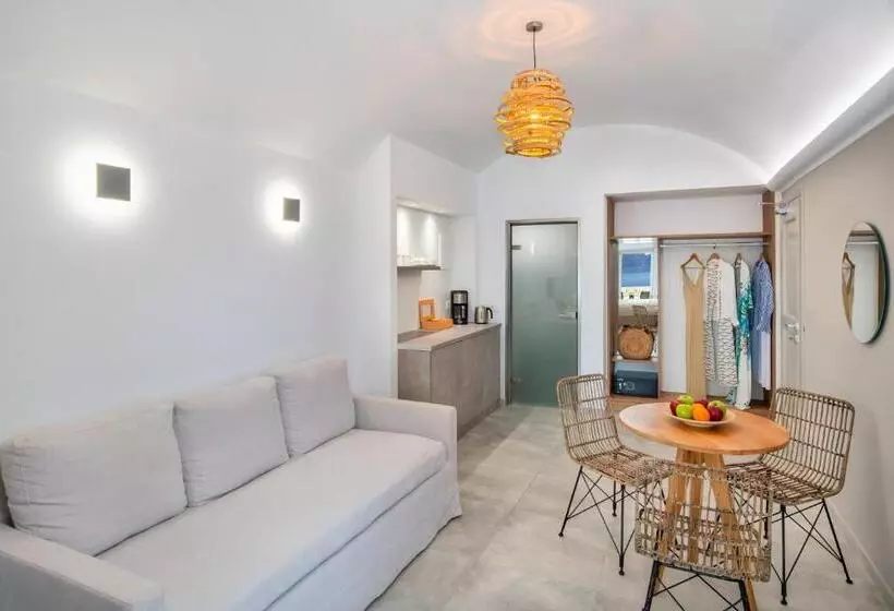 سوئیت جونیور با چشم‌انداز, Kokkinos Villas