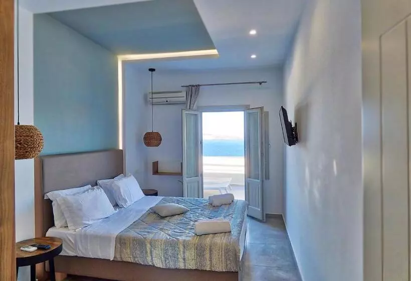 سوئیت جونیور دلوکس با چشم‌انداز, Kokkinos Villas