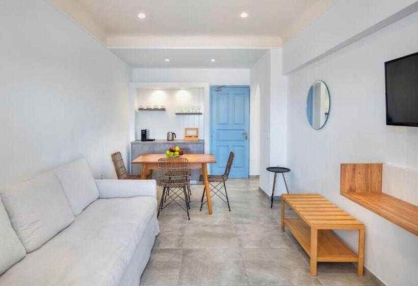 سوئیت جونیور دلوکس با چشم‌انداز, Kokkinos Villas