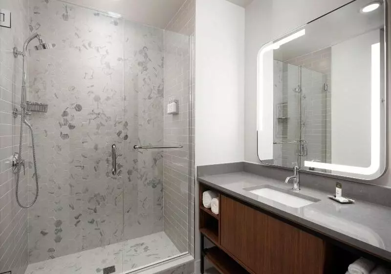 سوئیت جونیور با چشم‌انداز, Kokkinos Villas