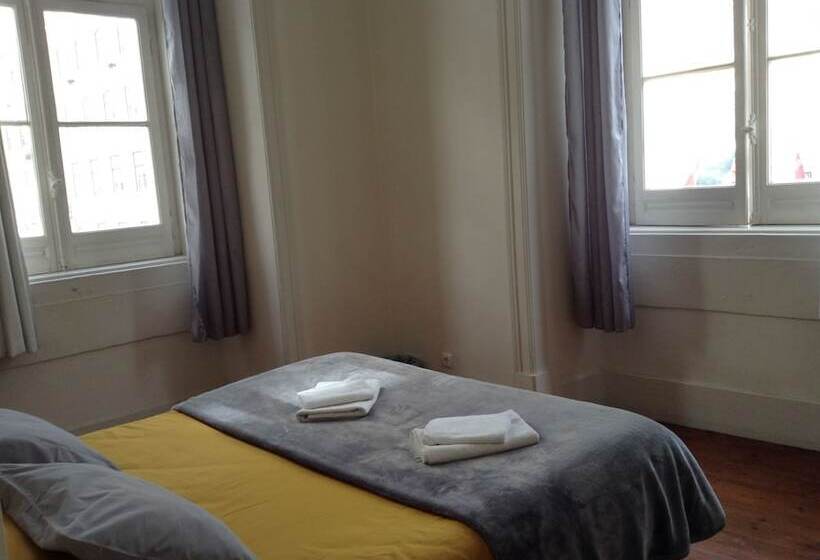 اتاق استاندارد با سرویس بهداشتی مشترک, Lisbon Riverview Hostel
