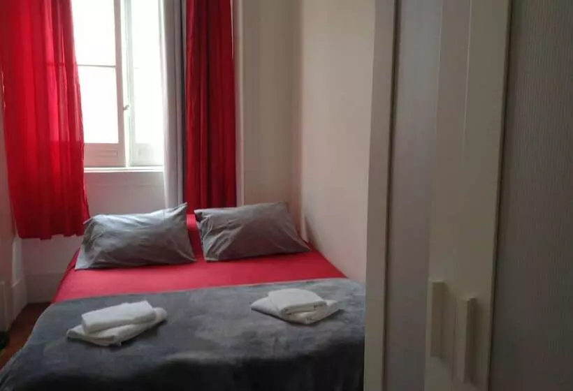 اتاق استاندارد با سرویس بهداشتی مشترک, Lisbon Riverview Hostel
