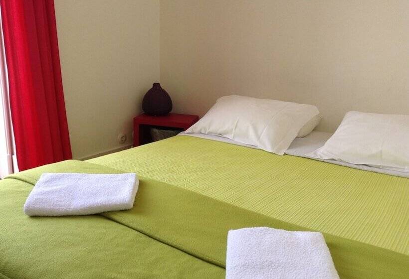 اتاق استاندارد با سرویس بهداشتی مشترک, Lisbon Riverview Hostel