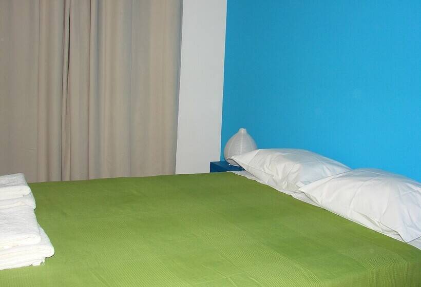 اتاق استاندارد با سرویس بهداشتی مشترک, Lisbon Riverview Hostel