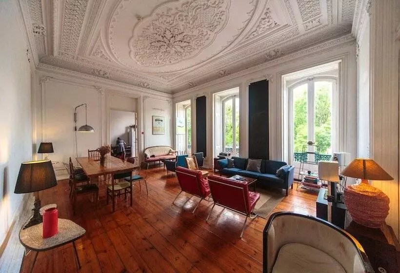 Quarto superior, Independente Príncipe Real