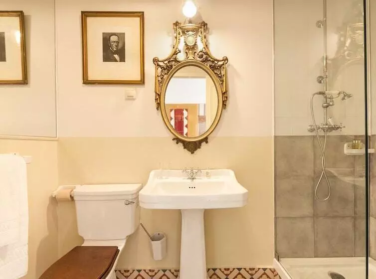 Quarto superior, Independente Príncipe Real