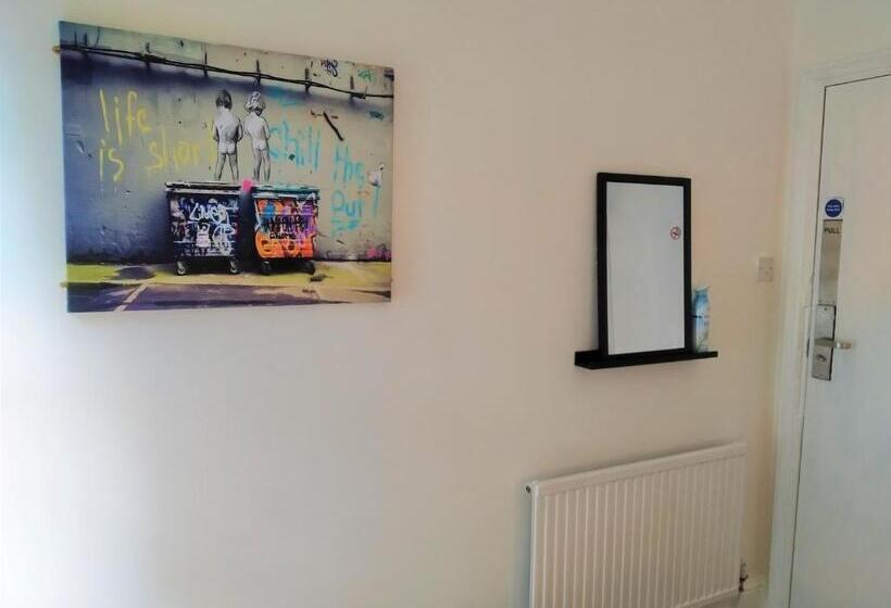 バス共有のスタンダードルーム, The Phoenix Hostel