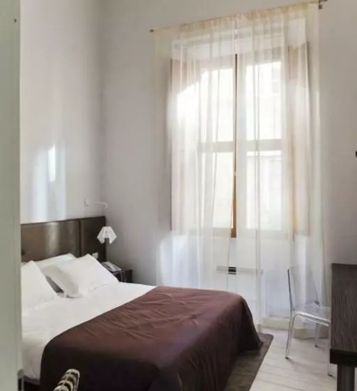 سوییت, Trevi Palace Luxury Inn
