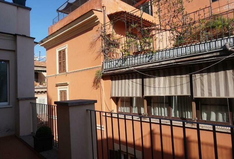 سوییت, Trevi Palace Luxury Inn