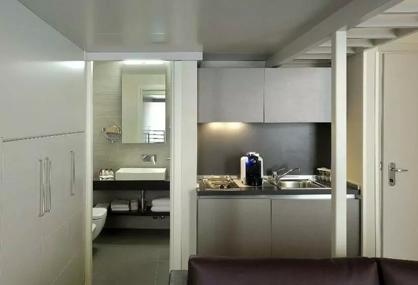 سوییت, Trevi Palace Luxury Inn