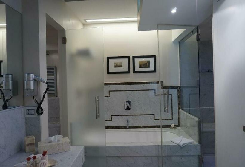 سوییت, Trevi Palace Luxury Inn