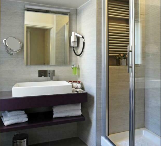 سوییت جونیور, Trevi Palace Luxury Inn