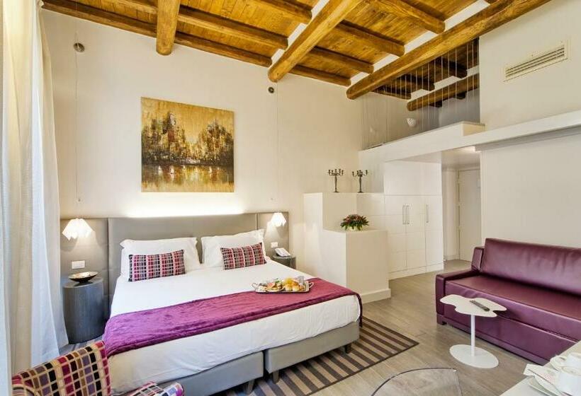 سوییت جونیور, Trevi Palace Luxury Inn