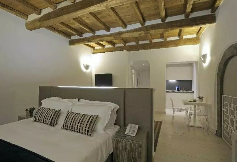 سوییت جونیور سوپریور, Trevi Palace Luxury Inn