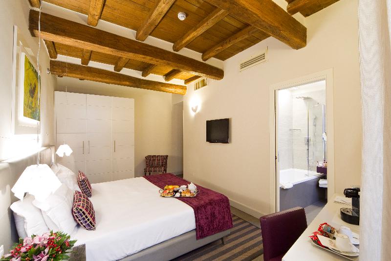اتاق کلاسیک, Trevi Palace Luxury Inn