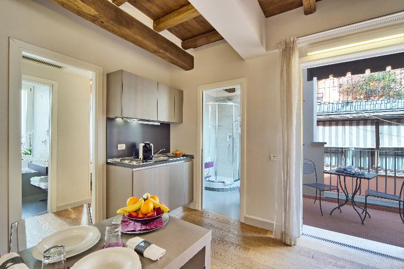 سوییت, Trevi Palace Luxury Inn