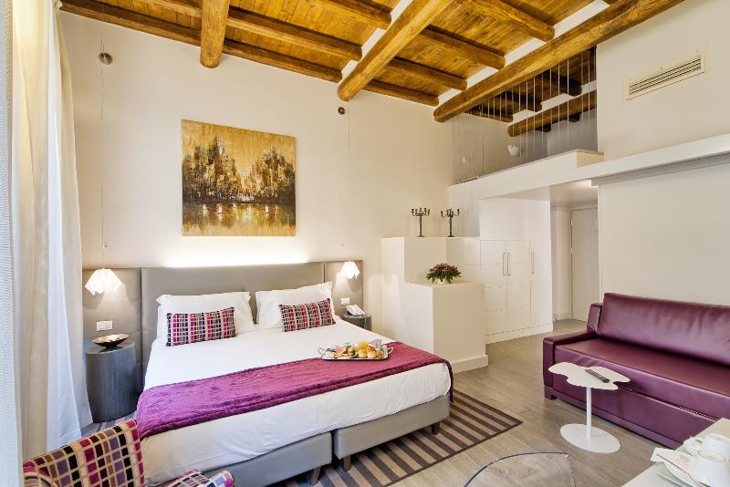 סוויטת ג'וניור, Trevi Palace Luxury Inn