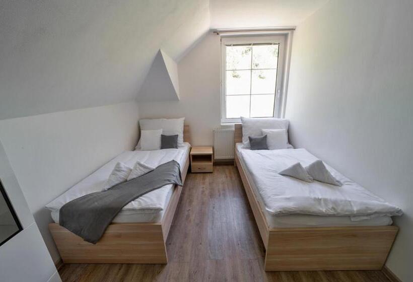 דירת חדר, Formule