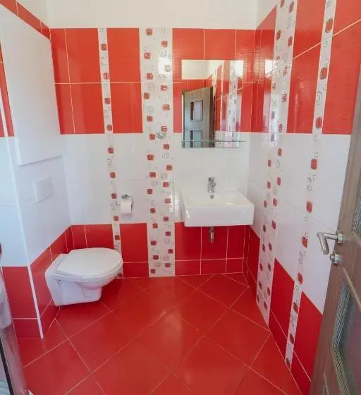 Habitación Triple Estándar, Formule