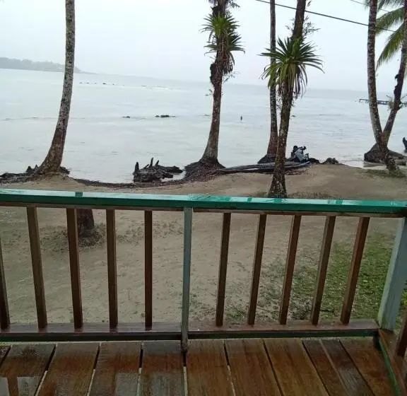 کابین, Buccaneer Resort