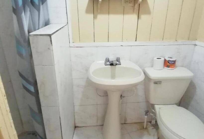 کابین, Buccaneer Resort