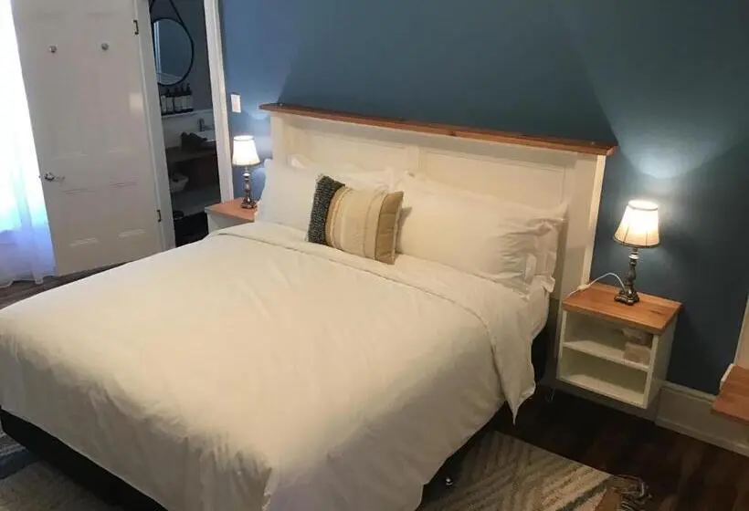اتاق استاندارد با تخت بزرگ, Harrison House