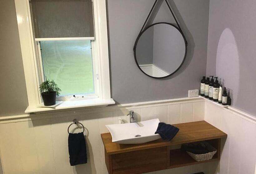 キングサイズベッドのスタンダードルーム, Harrison House