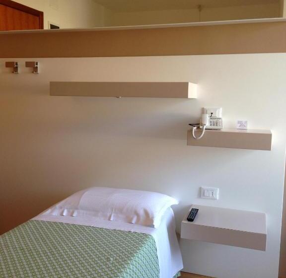 חדר יחיד נוף לגינה, Melograno