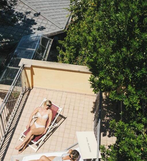 스탠다드 룸 가든 전망, Melograno