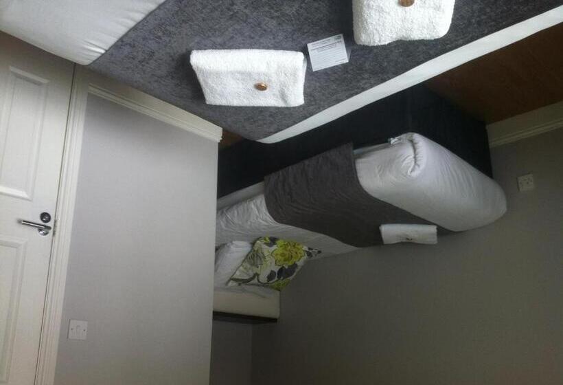 标准三人间, Abbey Lodge B&b