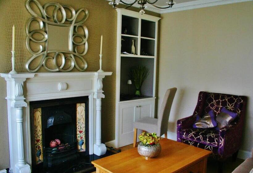 اتاق استاندارد سه نفره, Abbey Lodge B&b