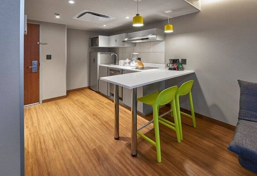 سوییت, City Express By Marriott Suites Toluca