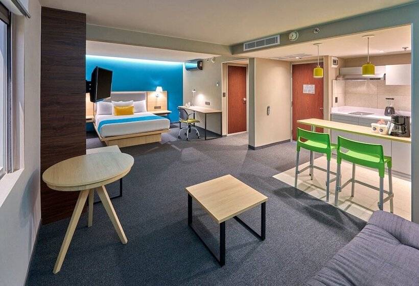 سوییت, City Express By Marriott Suites Toluca